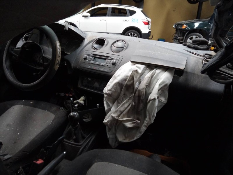 seat ibiza (6j5) del año 2014