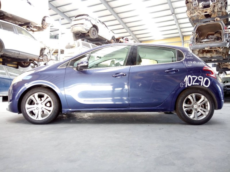 peugeot 208 del año 2012