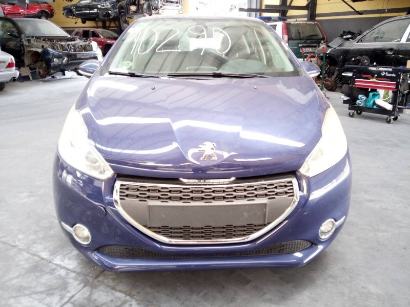 peugeot 208 del año 2012