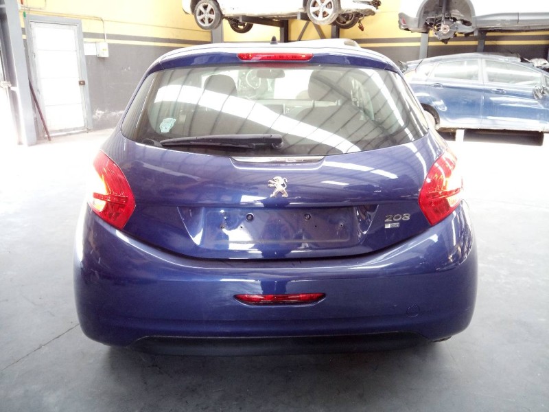 peugeot 208 del año 2012