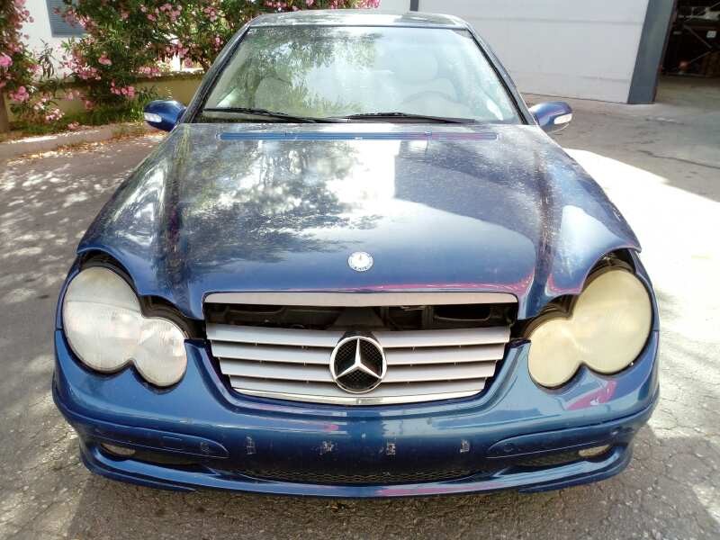 mercedes-benz clase c (w203) sportcoupe del año 2002
