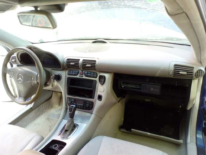 mercedes-benz clase c (w203) sportcoupe del año 2002
