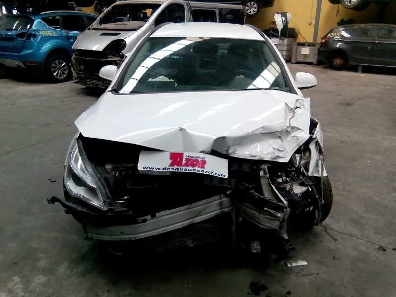 opel astra j sports tourer del año 2012