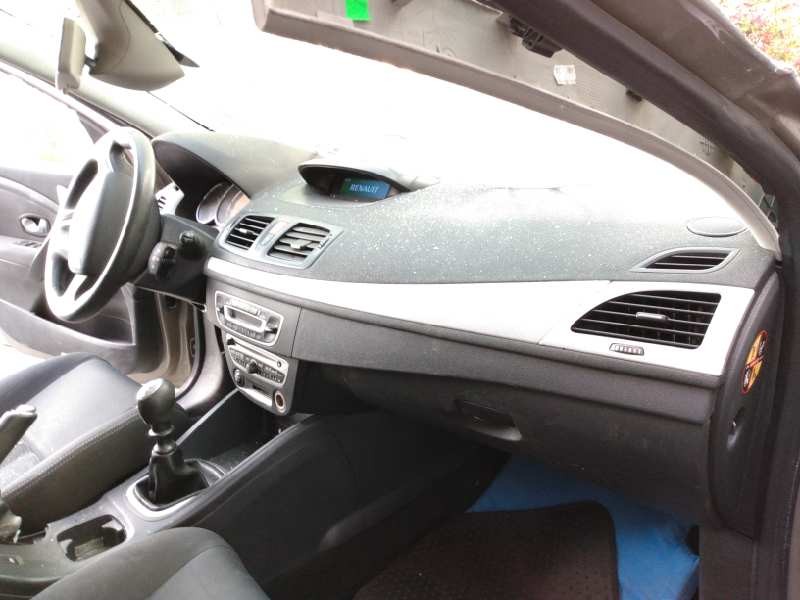 renault megane iii sport tourer del año 2011