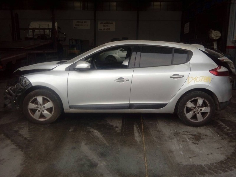 renault megane iii berlina 5 p del año 2010