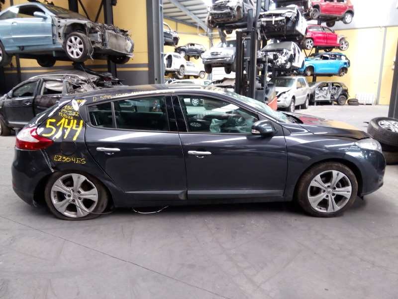 renault megane iii berlina 5 p del año 2009