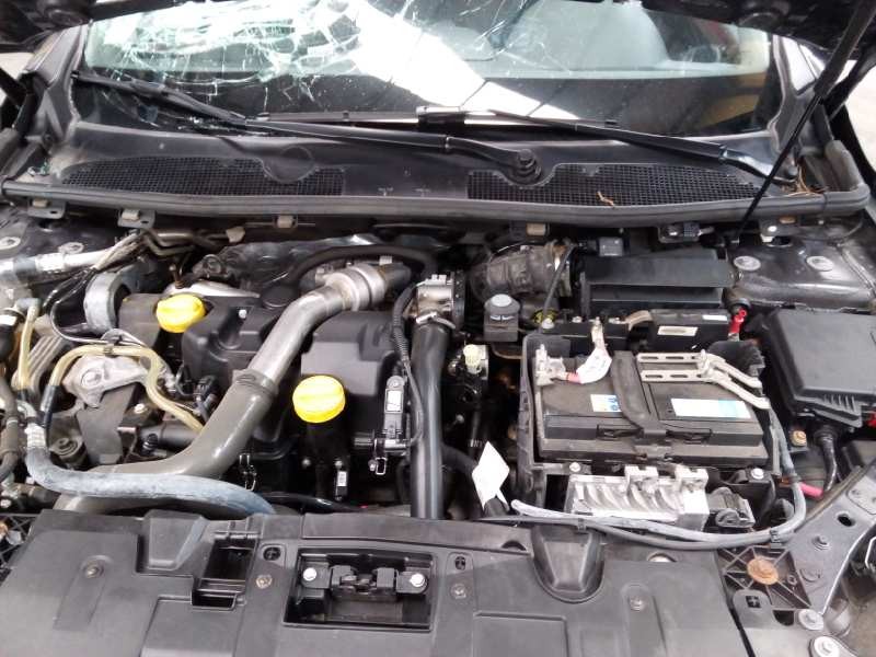 renault megane iii berlina 5 p del año 2009
