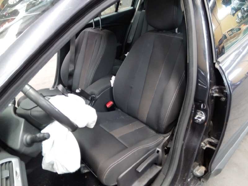 renault megane iii berlina 5 p del año 2009