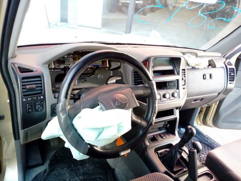 mitsubishi montero (v60/v70) del año 2002