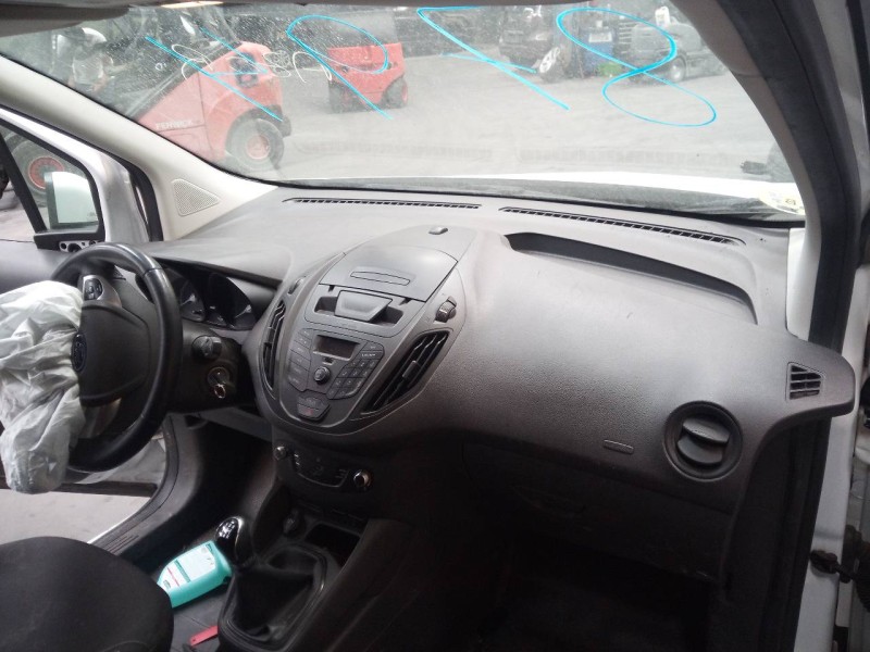 ford transit courier del año 2016