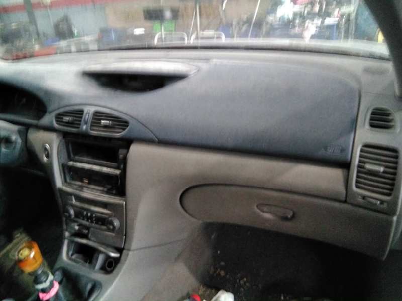renault laguna ii (bg0) del año 2002