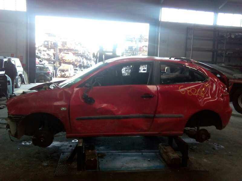 seat ibiza (6l1) del año 2002