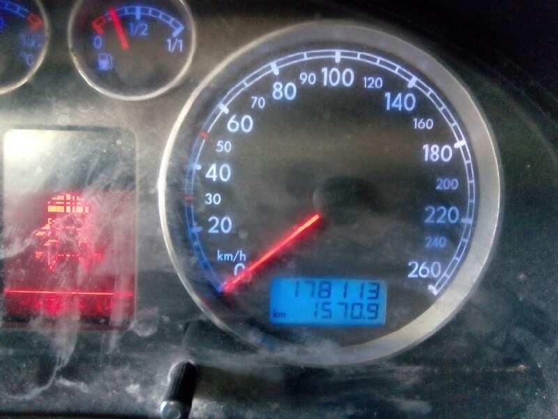 volkswagen passat berlina (3b2) del año 2001