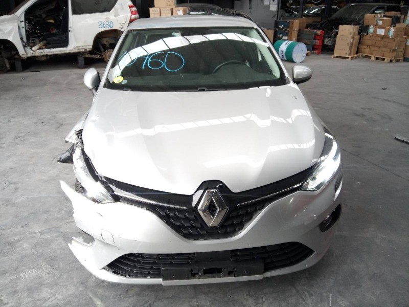 renault clio v del año 2022