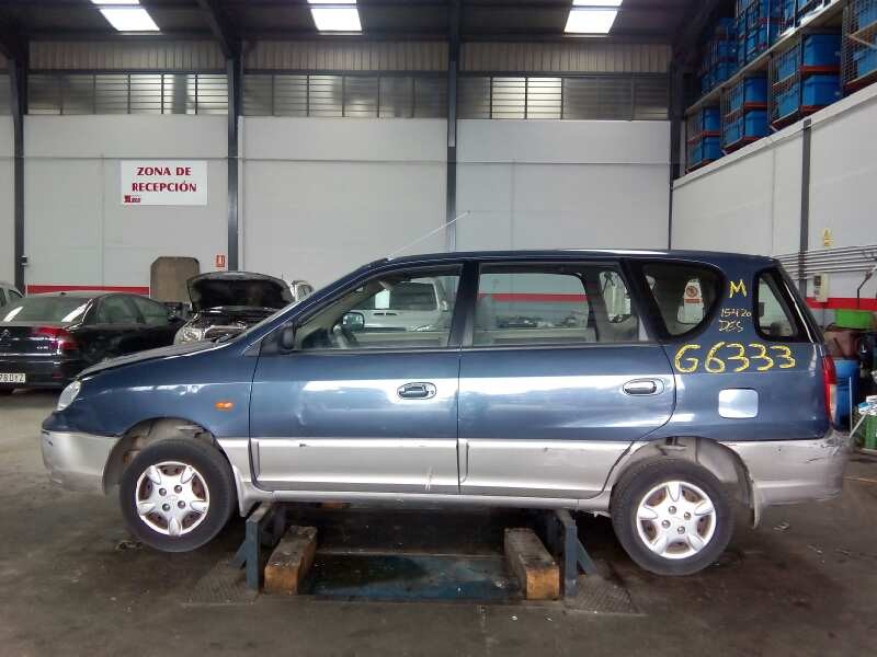 kia carens del año 2001