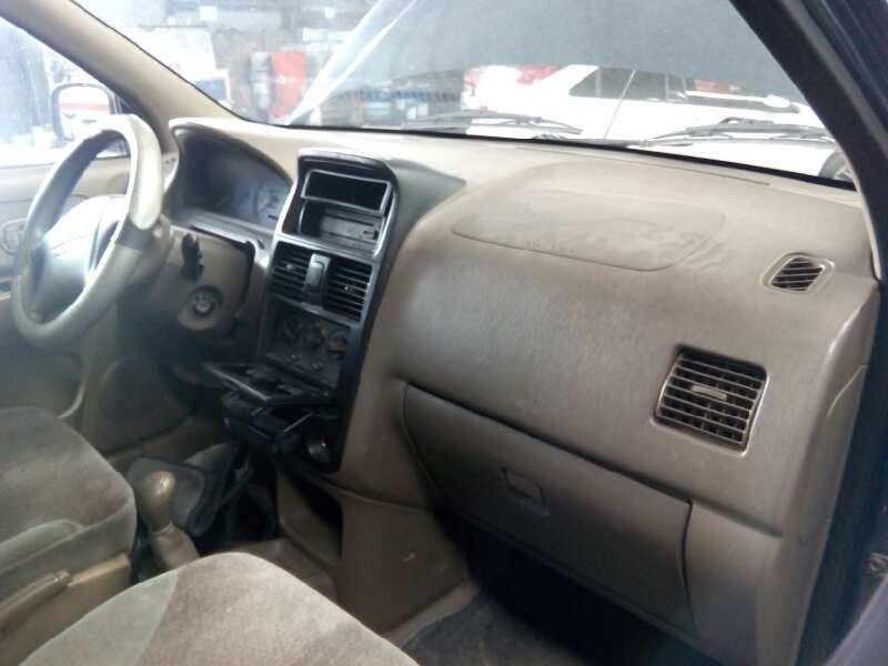 kia carens del año 2001