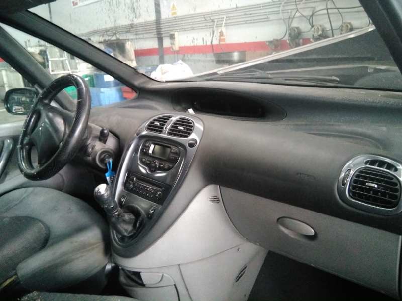 citroën xsara berlina del año 2004