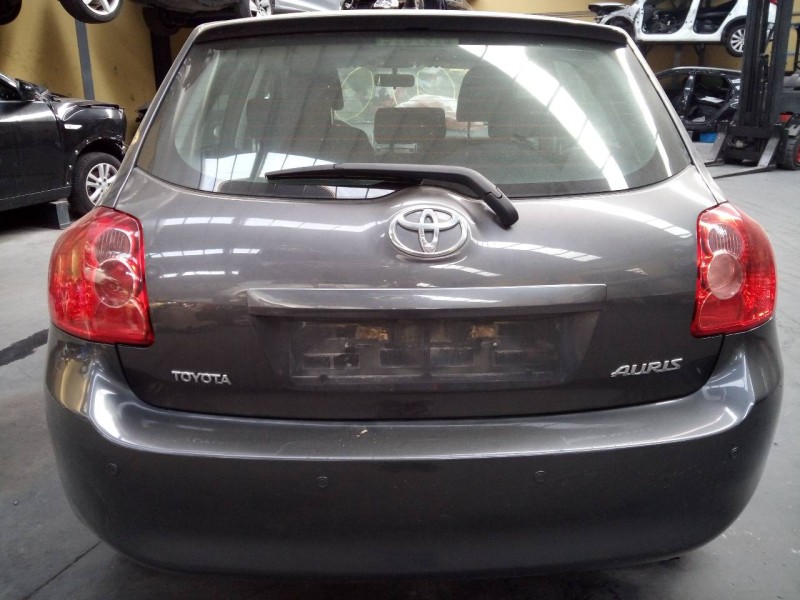 toyota auris del año 2009