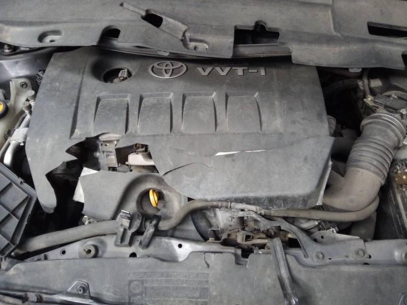toyota auris del año 2009