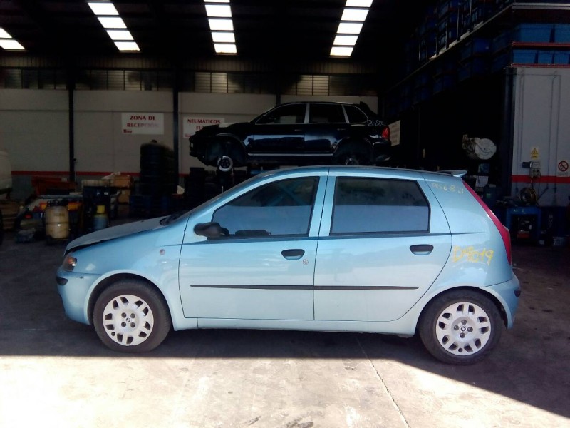 fiat punto berlina (188) del año 2000