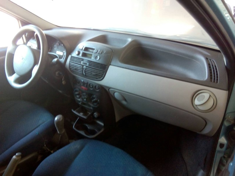 fiat punto berlina (188) del año 2000