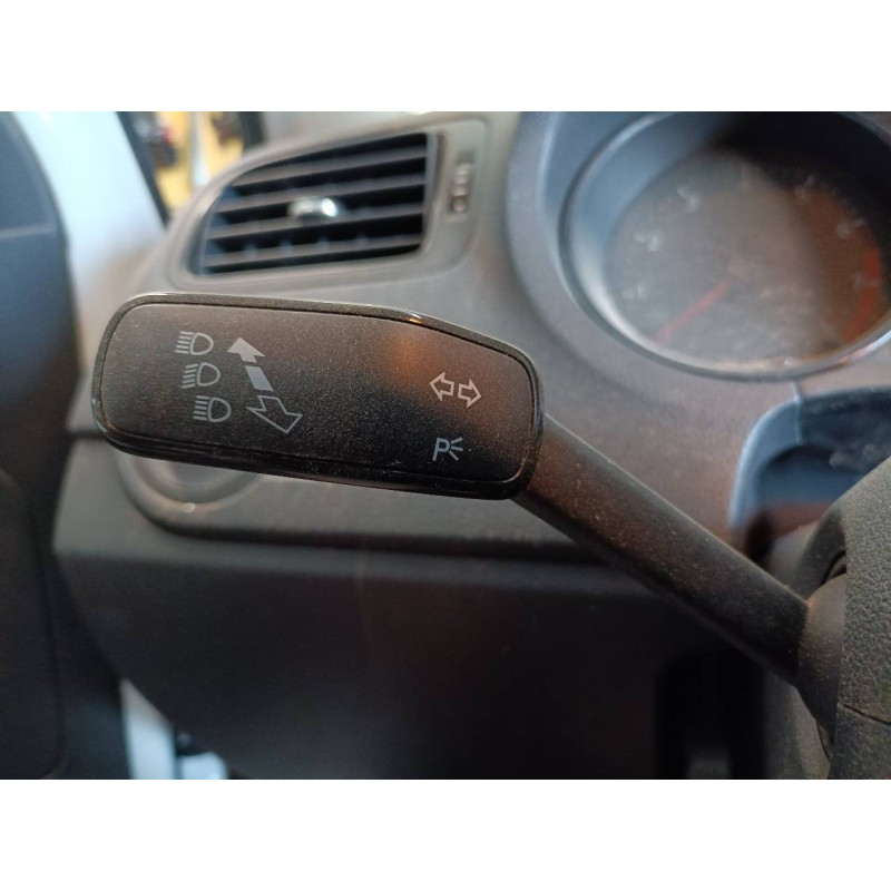 Recambio de mando intermitentes para volkswagen polo (6c1) comfortline referencia OEM IAM   