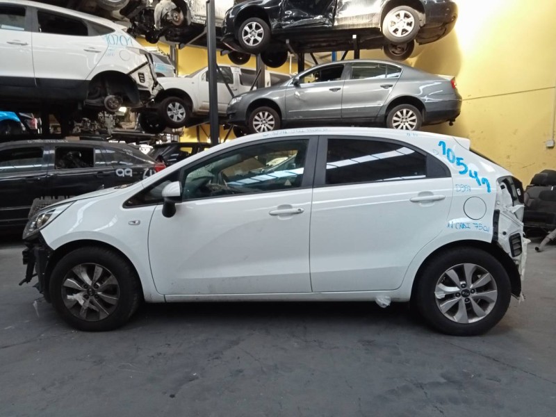 kia rio del año 2017