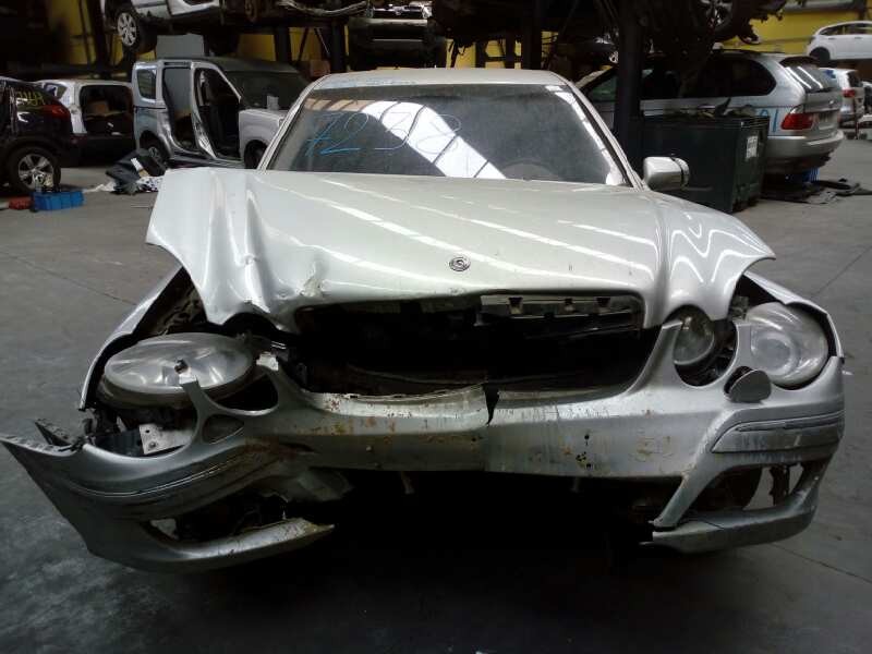 mercedes-benz clase e (w211) berlina del año 2006