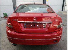 mercedes-benz clase c (w204) berlina del año 2009 2