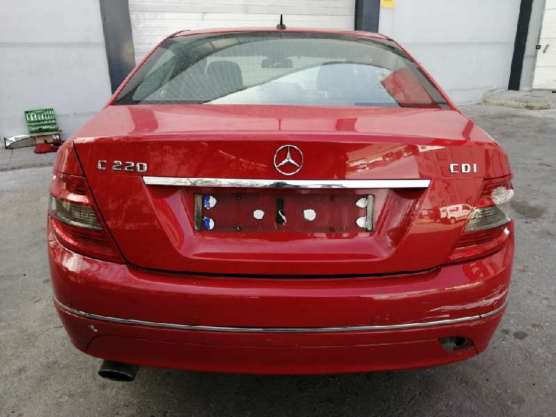 mercedes-benz clase c (w204) berlina del año 2009