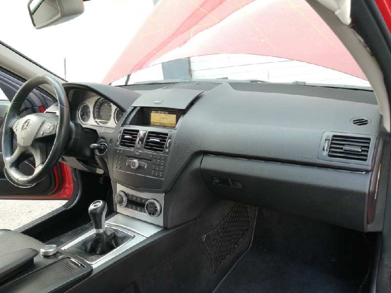 mercedes-benz clase c (w204) berlina del año 2009