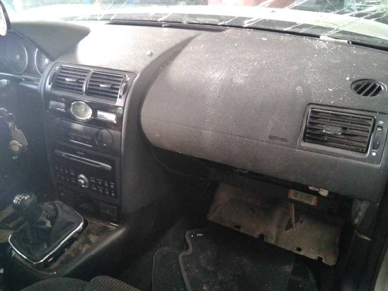 ford mondeo berlina (ge) del año 2004