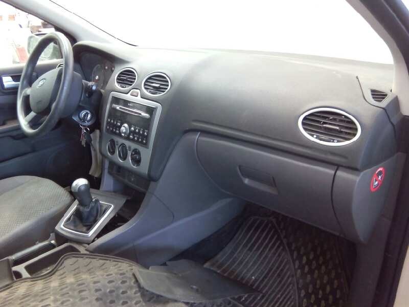 ford focus berlina (cap) del año 2005