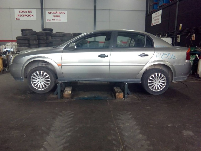 opel vectra c berlina del año 2002