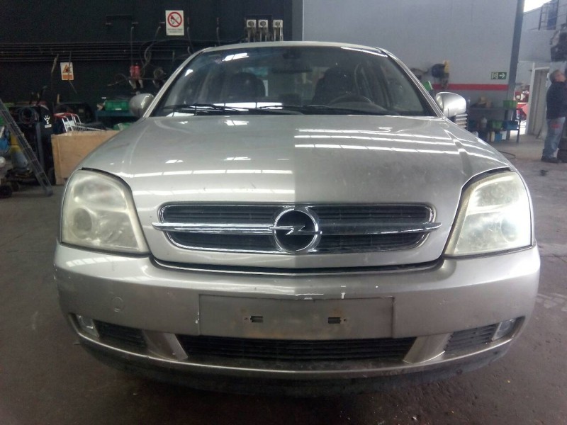 opel vectra c berlina del año 2002