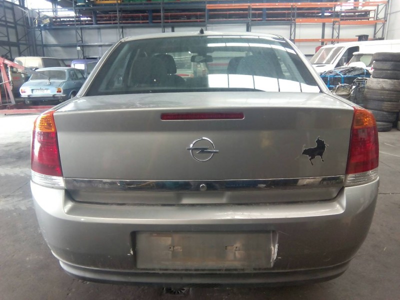 opel vectra c berlina del año 2002