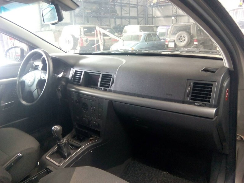 opel vectra c berlina del año 2002