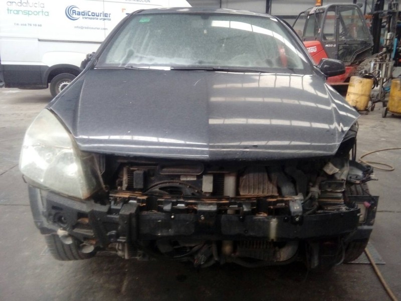 opel astra h berlina del año 2004