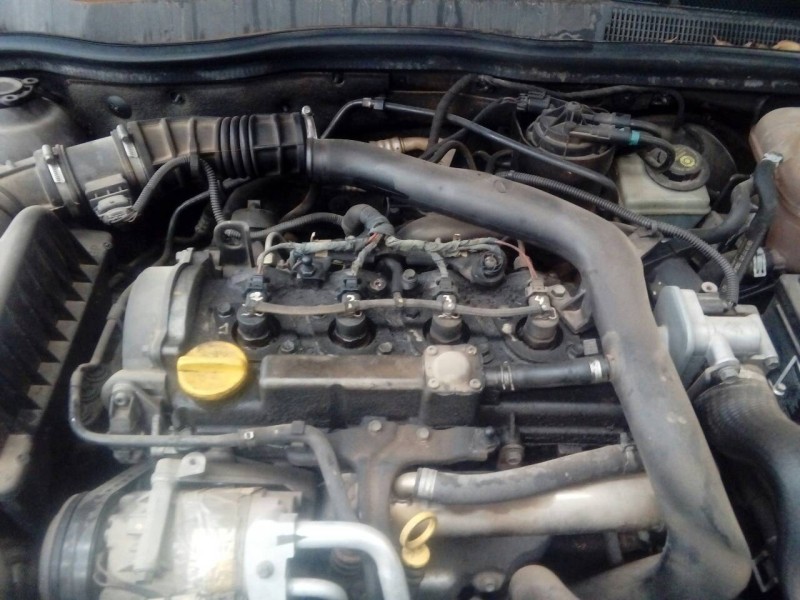opel astra h berlina del año 2004