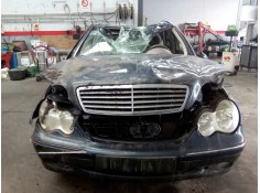 mercedes-benz clase c (w203) berlina del año 2003 2