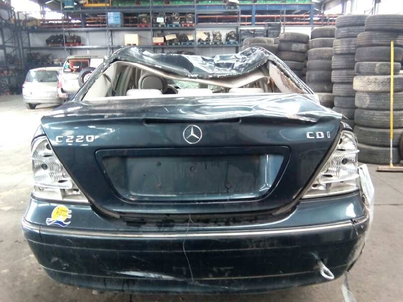 mercedes-benz clase c (w203) berlina del año 2003
