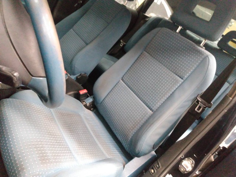 audi a2 (8z) del año 2002