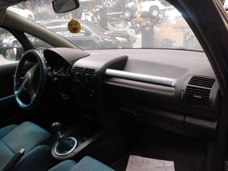 audi a2 (8z) del año 2002