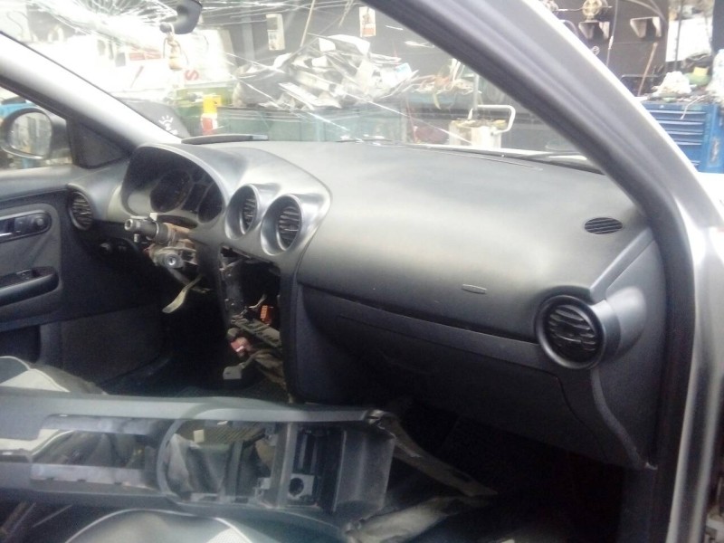 seat cordoba berlina (6l2) del año 2004