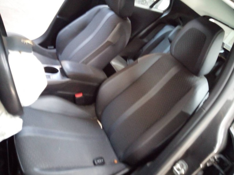 peugeot 2008 (p1) del año 2020