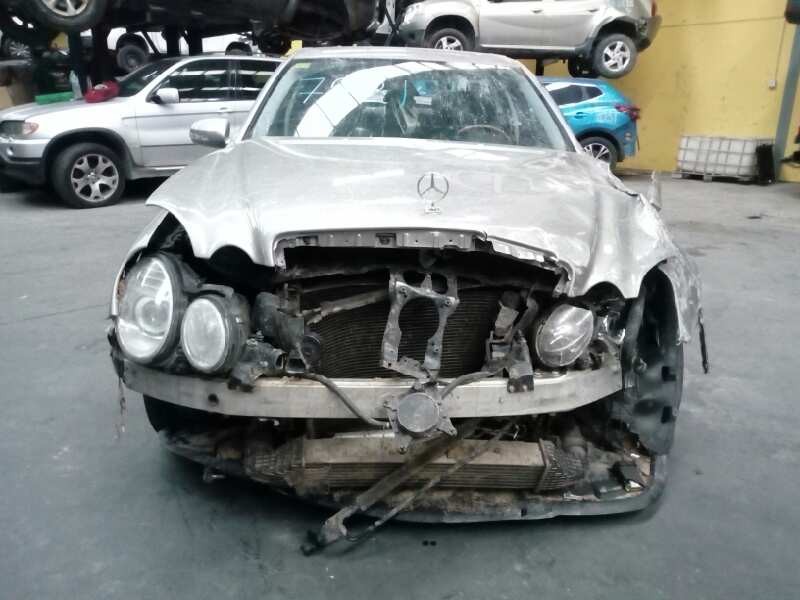mercedes-benz clase e (w211) berlina del año 2006