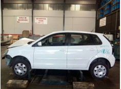 VOLKSWAGEN POLO (9N3)