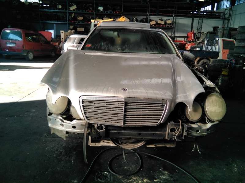 mercedes-benz clase e (w210) berlina diesel del año 2000