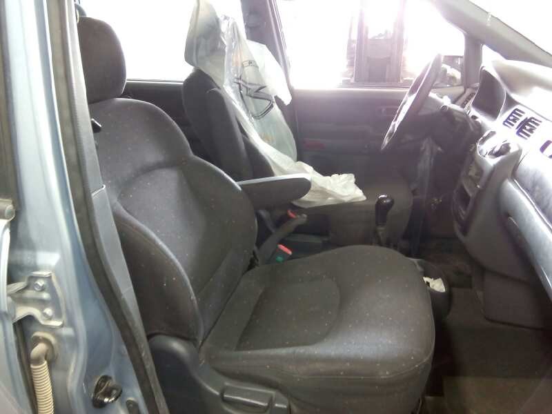 hyundai trajet (fo) del año 2002