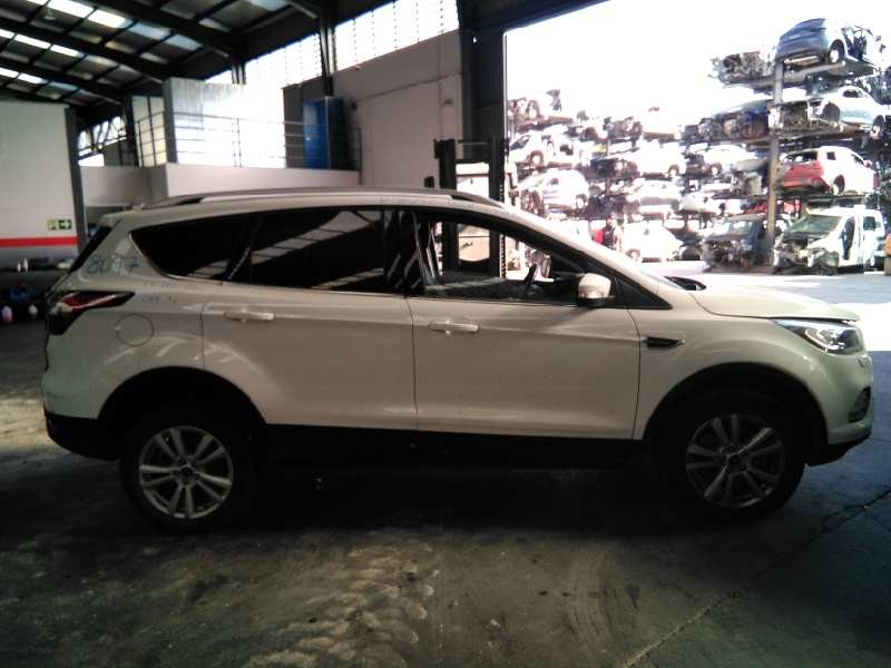 ford kuga (cbs) del año 2017